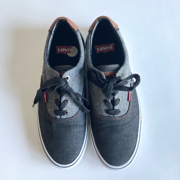 Men’s Levi’s Grey Fabric Tan Leather Rubber Outsole Low Top Sneakers size 9.5 - Picture 6 of 11